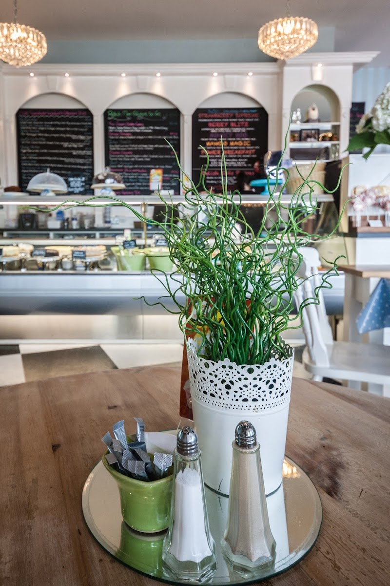 Relish Cafe & Foodhall-4